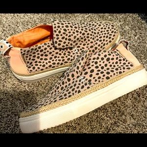 ***Women's Peyton Cheetah Print Washable Mid Slip-Ons***